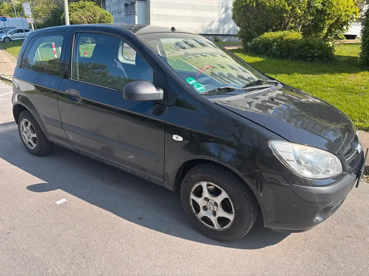 Second-hand Hyundai Getz 69 CP (50 kW) 2008 Negru Hatchback