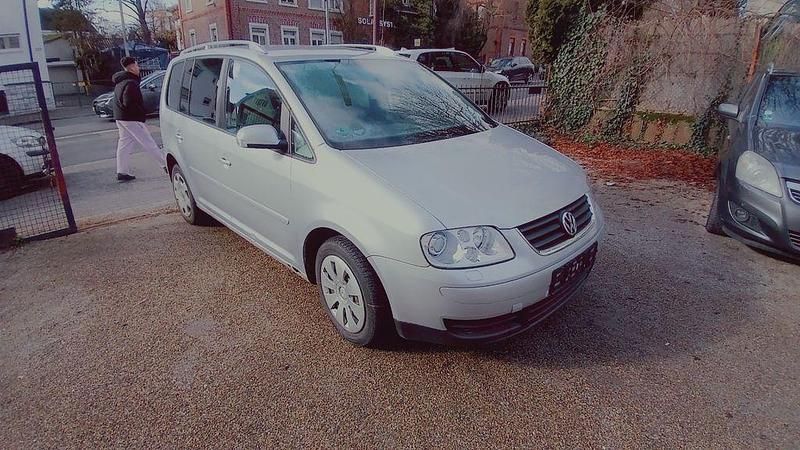 Gebraucht VW Touran 140 PS (102 kW) 2005 Silber Van / Kleinbus