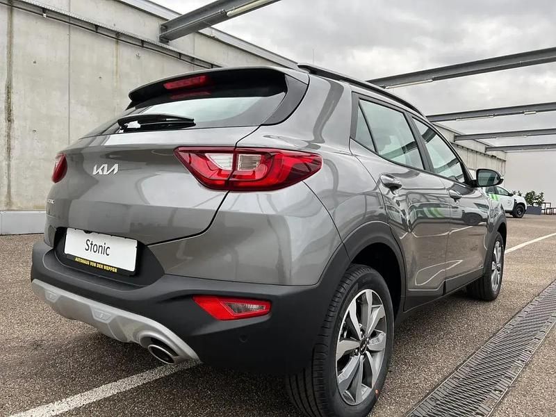 Gebraucht Kia Stonic Vision 84 PS (61 kW) 2024 Grau SUV