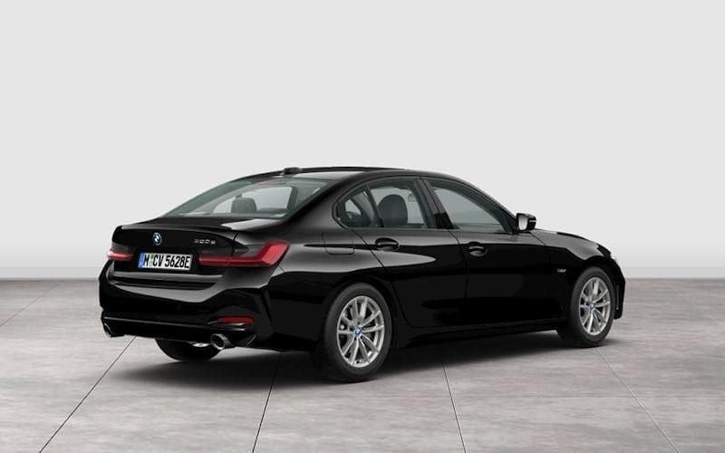 Gebraucht BMW 320e Shadowline 204 PS (150 kW) 2022 Schwarz Limousine