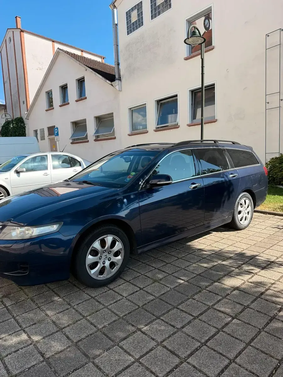 Gebraucht Honda Accord 140 PS (102 kW) 2006 Blau Kombi