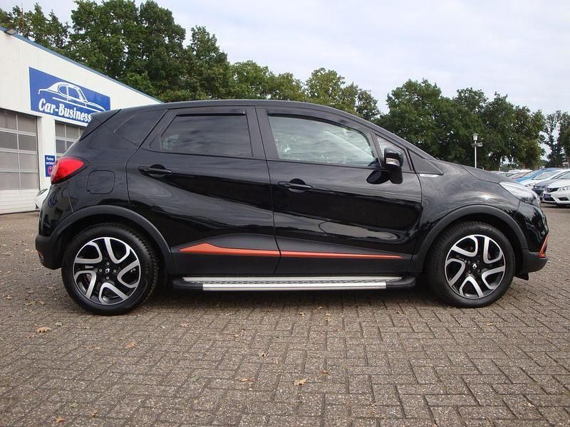 Gebraucht Renault Captur Dynamique 120 PS (88 kW) 2015 Schwarz SUV