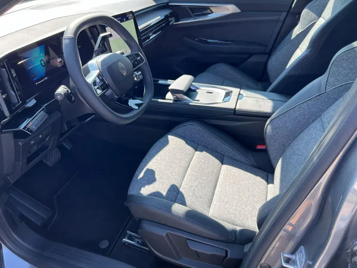 Gebraucht Renault Austral Techno 148 PS (108 kW) 2026 Dolomitgrau SUV