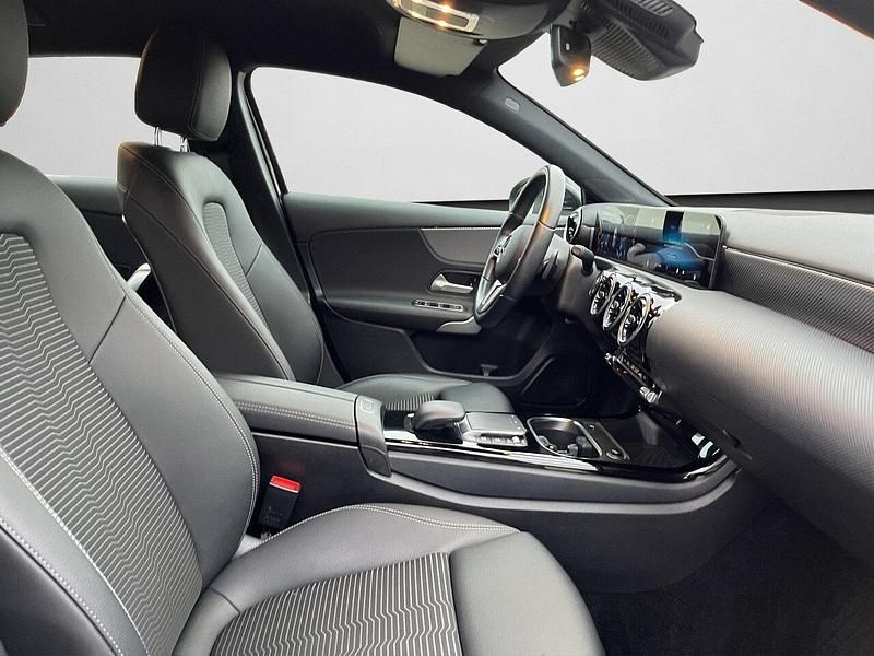 Gebraucht Mercedes A180 Progressive 136 PS (100 kW) 2020 Sonstige (metallic) Limousine