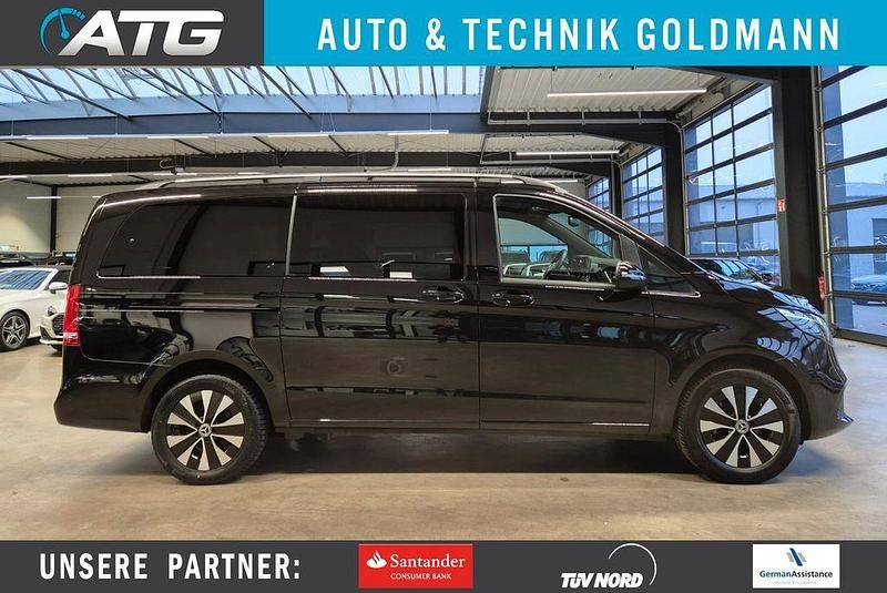 Obsidian schwarz met Gebraucht 2023 Mercedes V250 Avantgarde Van / Kleinbus | 58.950 € (Fairer Preis) - Bild 1/4