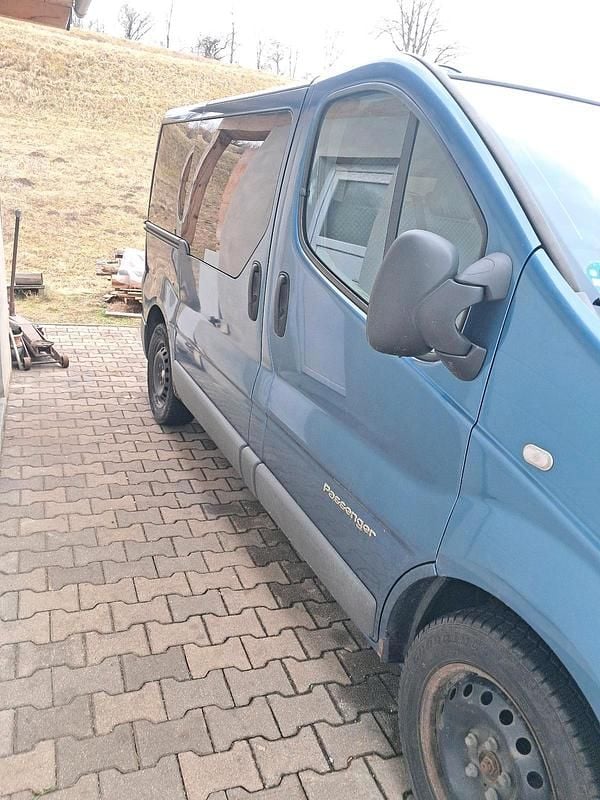 Gebraucht Renault Trafic 114 PS (83 kW) 2007 Blau Van / Kleinbus