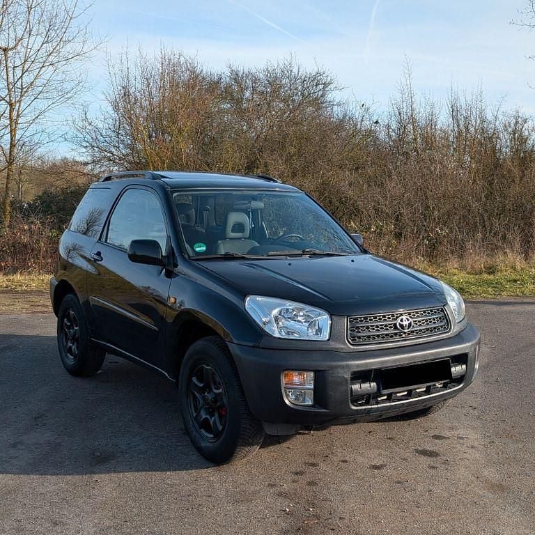 Schwarz Gebraucht 2002 Toyota RAV4 SUV | 4.550 € (Fairer Preis) - Bild 1/4