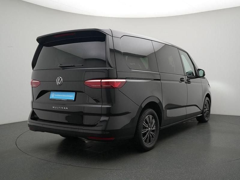 Gebraucht VW Multivan 150 PS (110 kW) 2025 Deep black Van