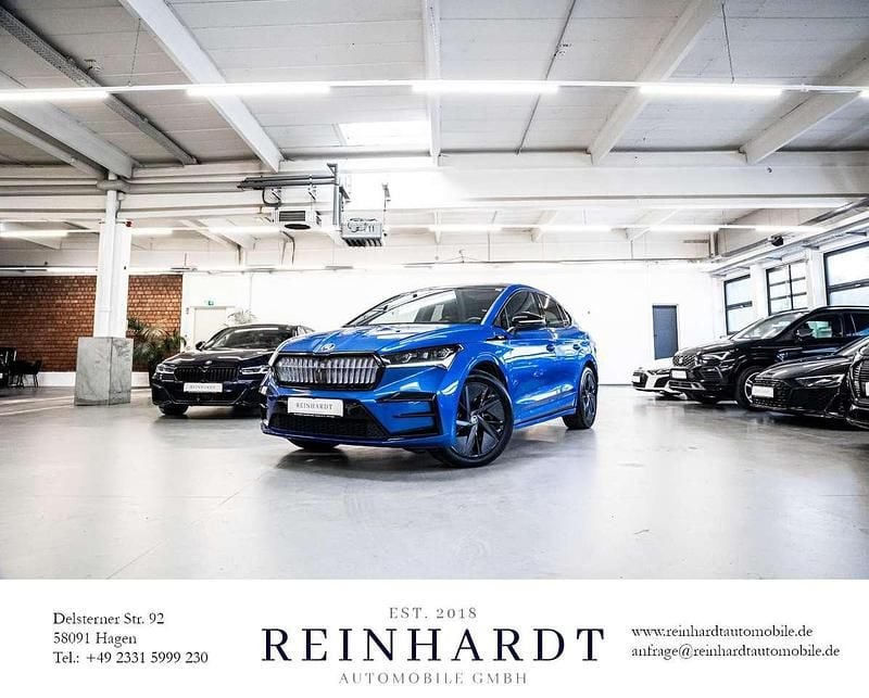 Raceblau metallic Gebraucht 2023 Skoda Enyaq iV Lounge SUV | 39.035 € (Guter Preis) - Bild 1/3