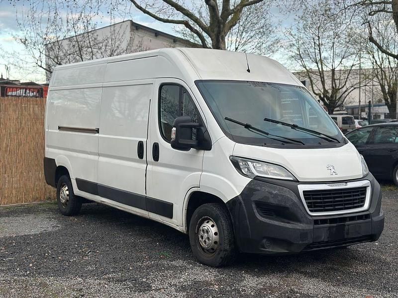 Gebraucht Peugeot Boxer Premium 131 PS (96 kW) 2018 Weiß Van