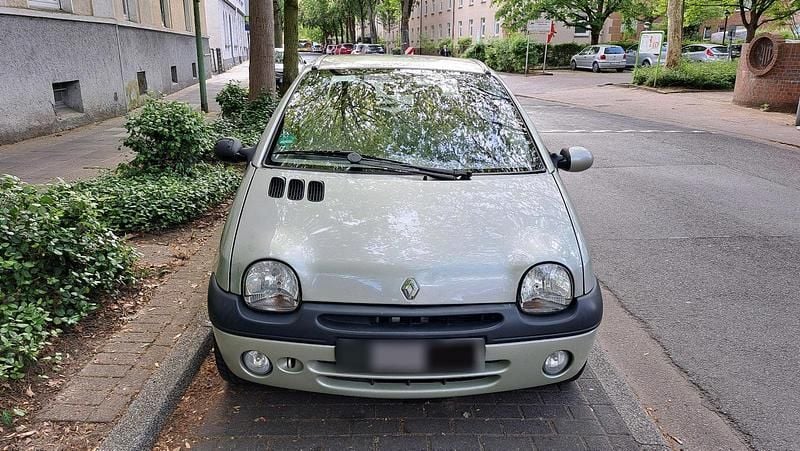 Usata Renault Twingo Initiale 75 CV (55 kW) 2001 Giallo Utilitaria