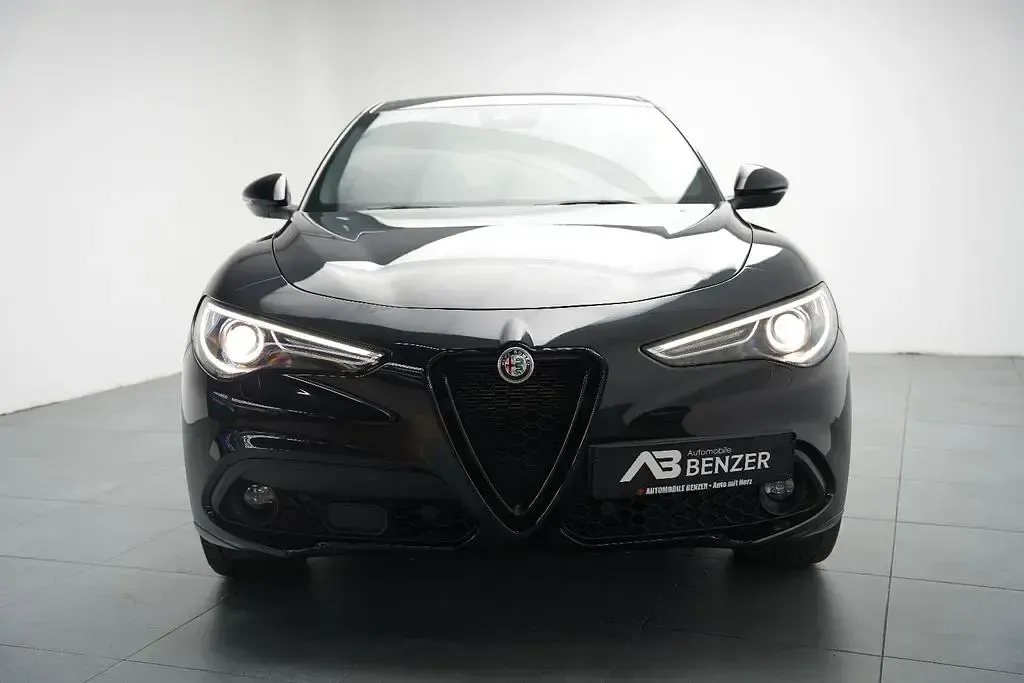 Gebraucht Alfa Romeo Stelvio Veloce 209 PS (153 kW) 2022 Schwarz SUV