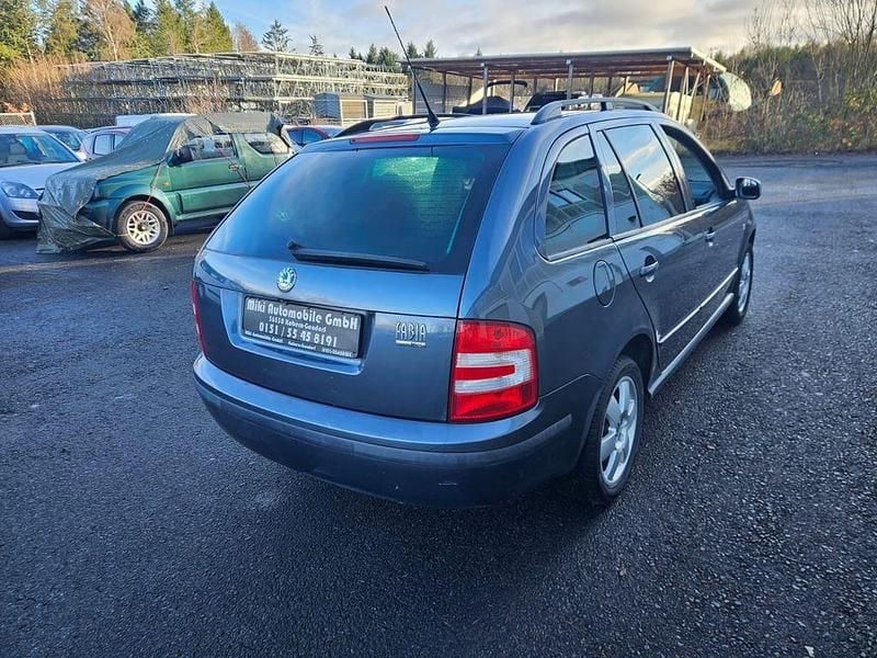 Gebraucht Skoda Fabia Ambiente 80 PS (58 kW) 2007 Grau Kombi