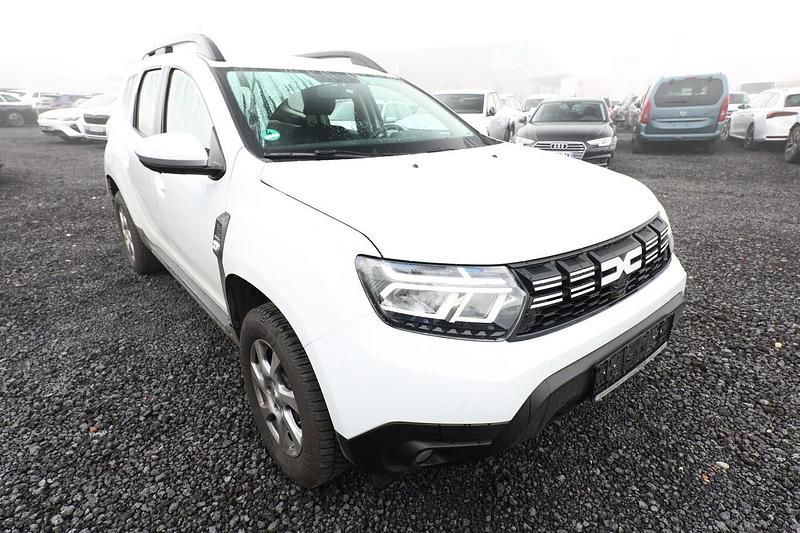 Gebraucht Dacia Duster Expression 91 PS (66 kW) 2023 Gletscherweiß SUV
