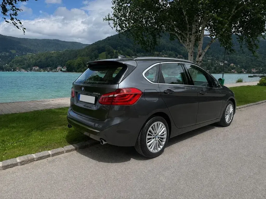 Gebraucht BMW 225 Luxury Line 231 PS (169 kW) 2016 Grau Van / Kleinbus