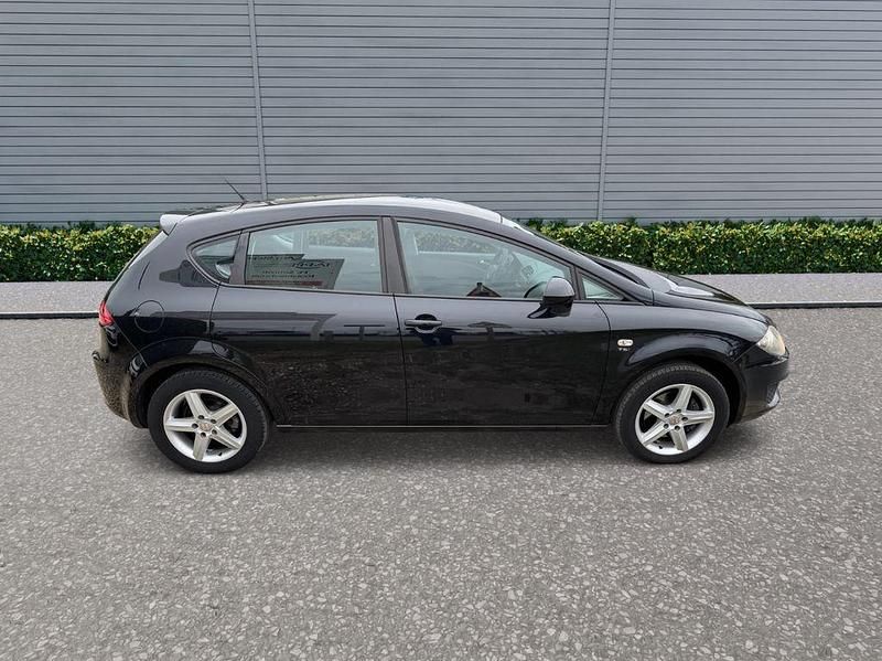 Gebraucht Seat Leon Style 125 PS (91 kW) 2011 Schwarz Limousine