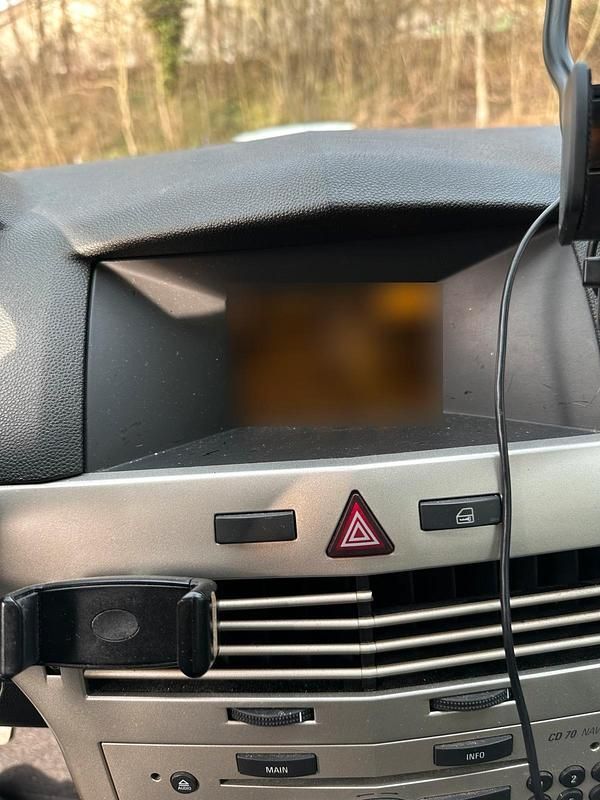 Gebraucht Opel Astra 101 PS (74 kW) 2007 Weiß Kombi