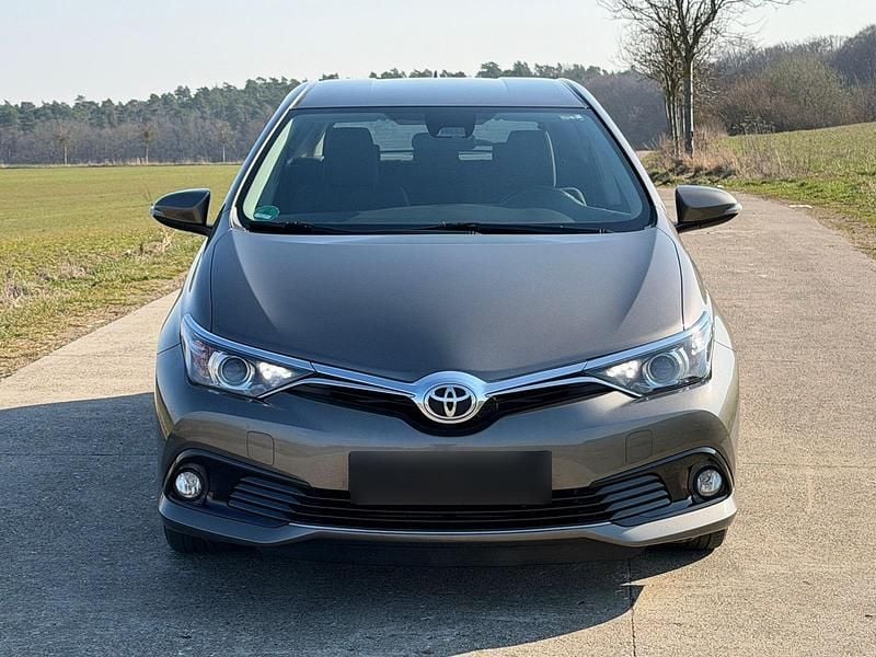 Gebraucht Toyota Auris 116 PS (85 kW) 2018 Grau Limousine