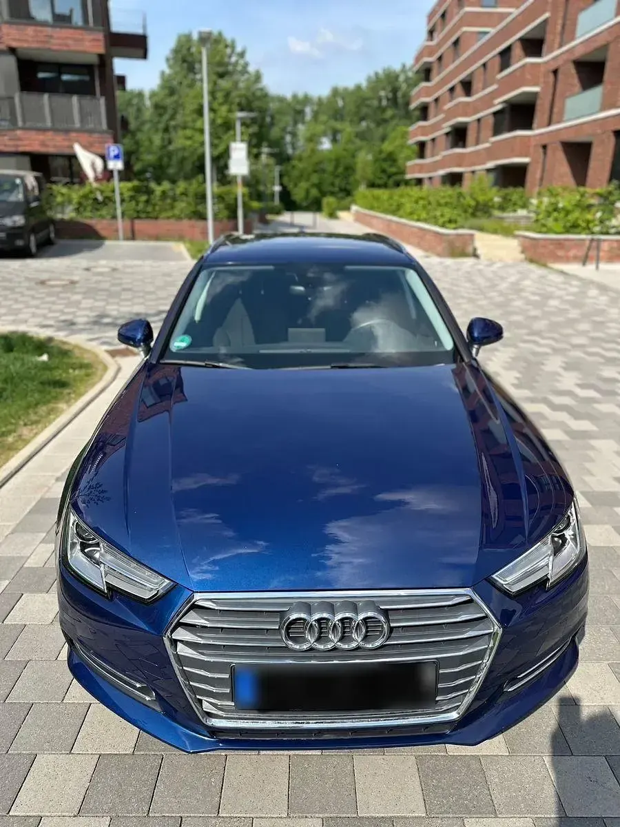 Gebraucht Audi A4 Ambiente 190 PS (139 kW) 2016 Blau Kombi