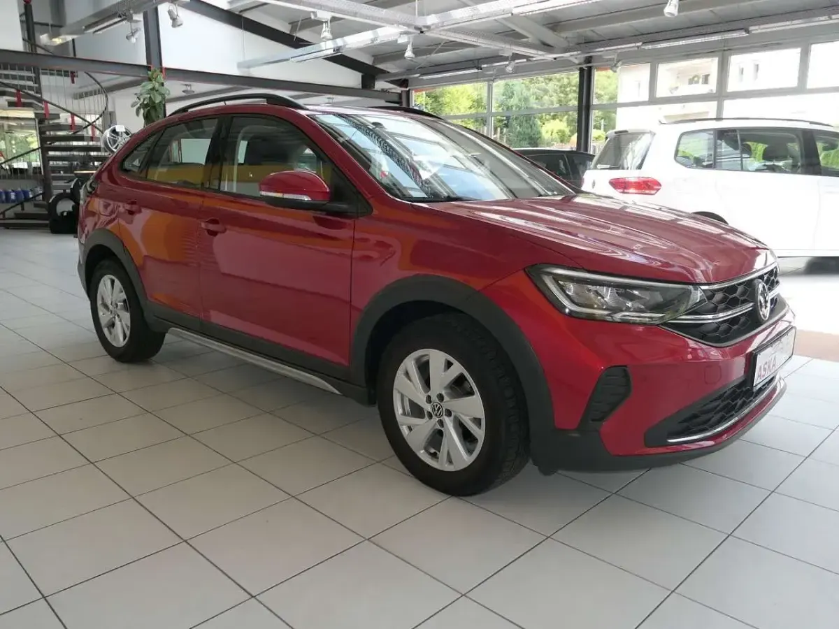 Gebraucht VW Taigo 95 PS (69 kW) 2023 Kings red SUV