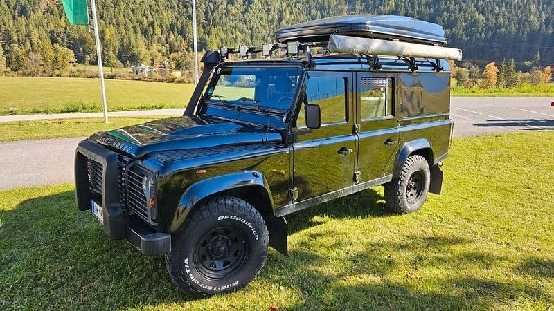 Schwarz Gebraucht 2011 Land Rover Defender SUV | 48.000 € - Bild 1/4