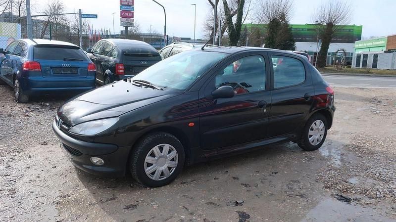 Gebraucht Peugeot 206 60 PS (44 kW) 1999 Schwarz Kleinwagen