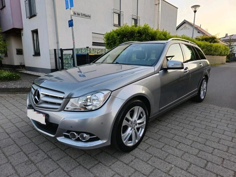 Grau Gebraucht 2012 Mercedes C200 Avantgarde Kombi | 4.000 € (Superpreis) - Bild 1/4