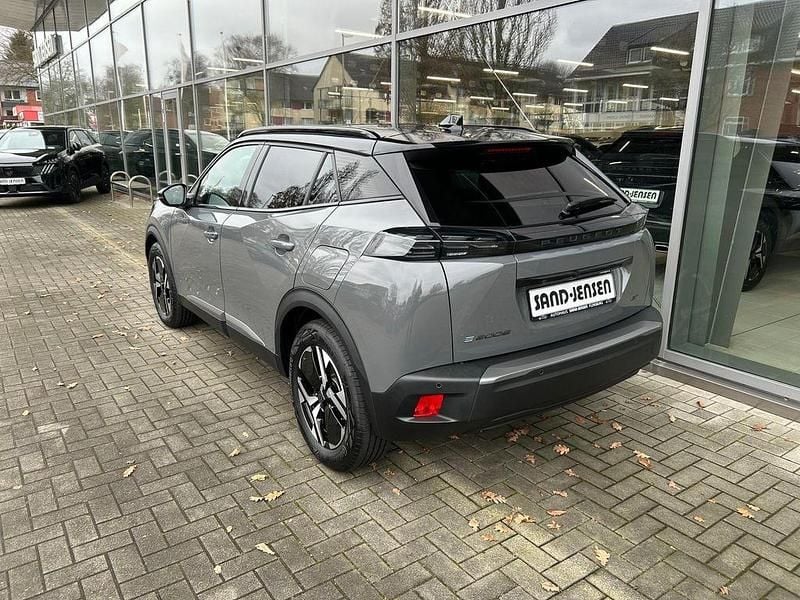 Gebraucht Peugeot e-2008 Active 100 kW (136 PS) 2024 Grau SUV