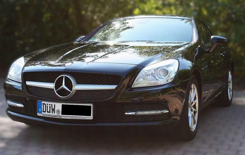 Gebraucht Mercedes SLK200 184 PS (135 kW) 2011 Schwarz Cabrio