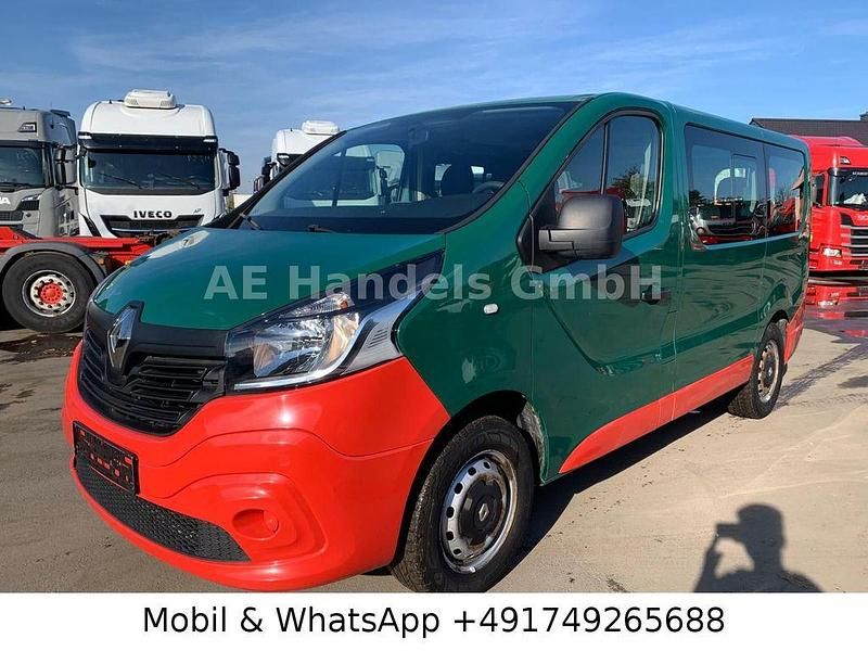 Gebraucht Renault Trafic 95 PS (69 kW) 2018 Grün Van / Kleinbus