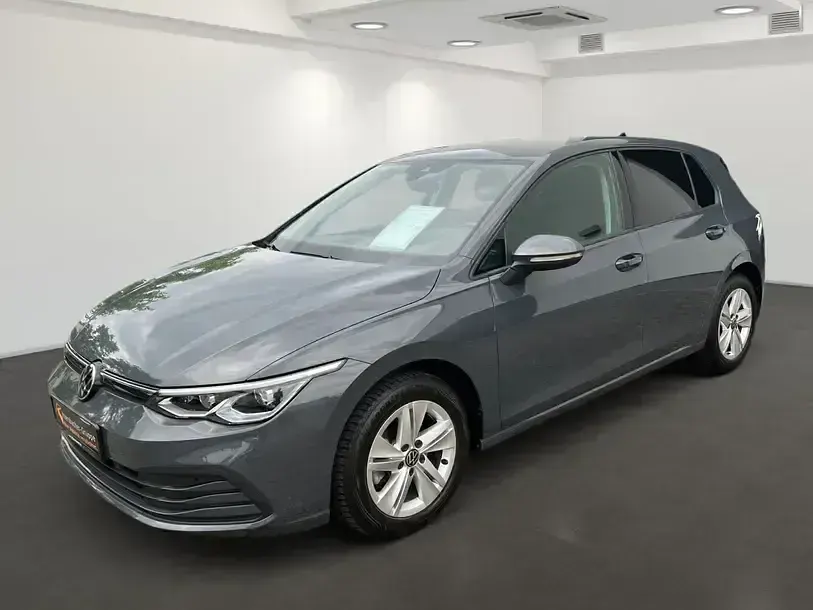 Gebraucht VW Golf VIII Life 150 PS (110 kW) 2023 Delfingrau metallic Limousine