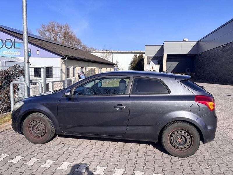 Gebraucht Kia ProCeed 126 PS (92 kW) 2010 Grau Kleinwagen