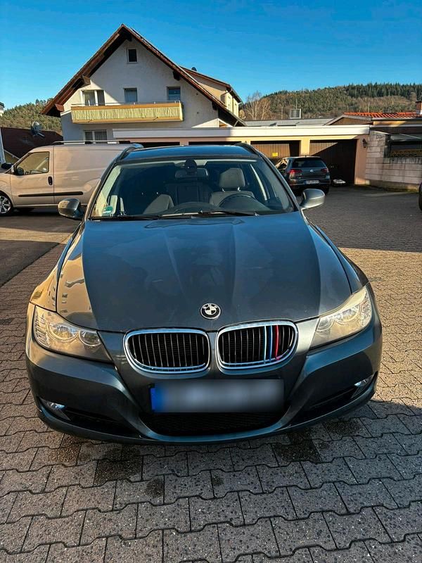 Gebraucht BMW 320 170 PS (125 kW) 2011 Grün Kombi