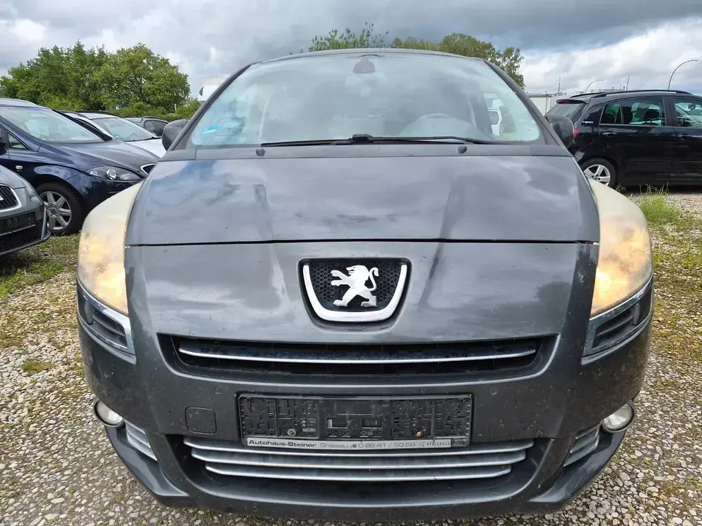 Gebraucht Peugeot 5008 Premium 111 PS (81 kW) 2011 Grau Van / Kleinbus