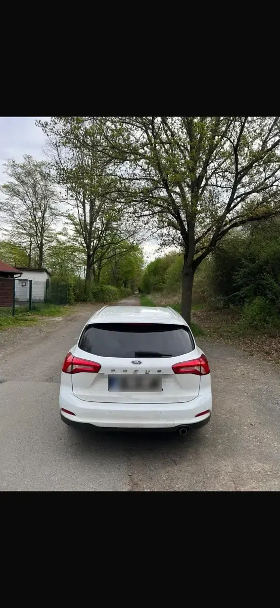 Gebraucht Ford Focus 120 PS (88 kW) 2019 Weiß Kombi