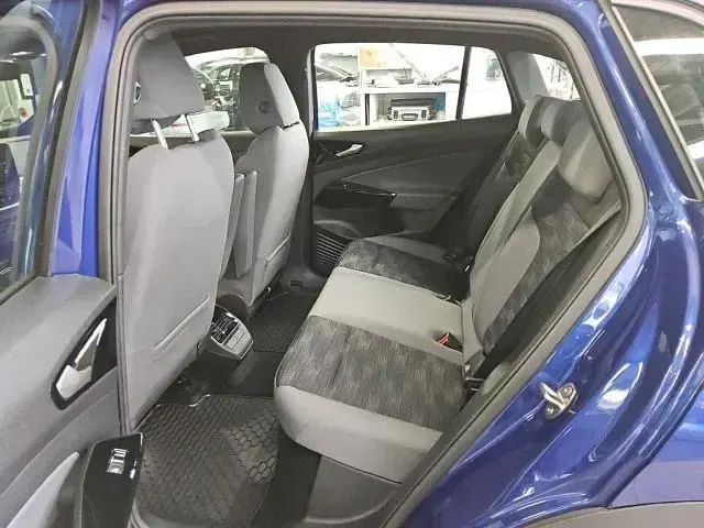 Gebraucht VW ID.4 Pro Performance 150 kW (204 PS) 2023 Blue dusk metallic SUV