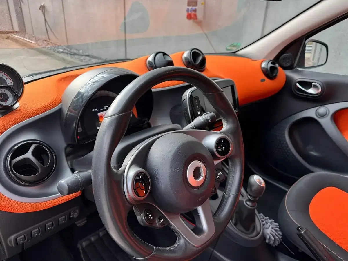Gebraucht Smart ForFour 90 PS (66 kW) 2015 Silber Kleinwagen
