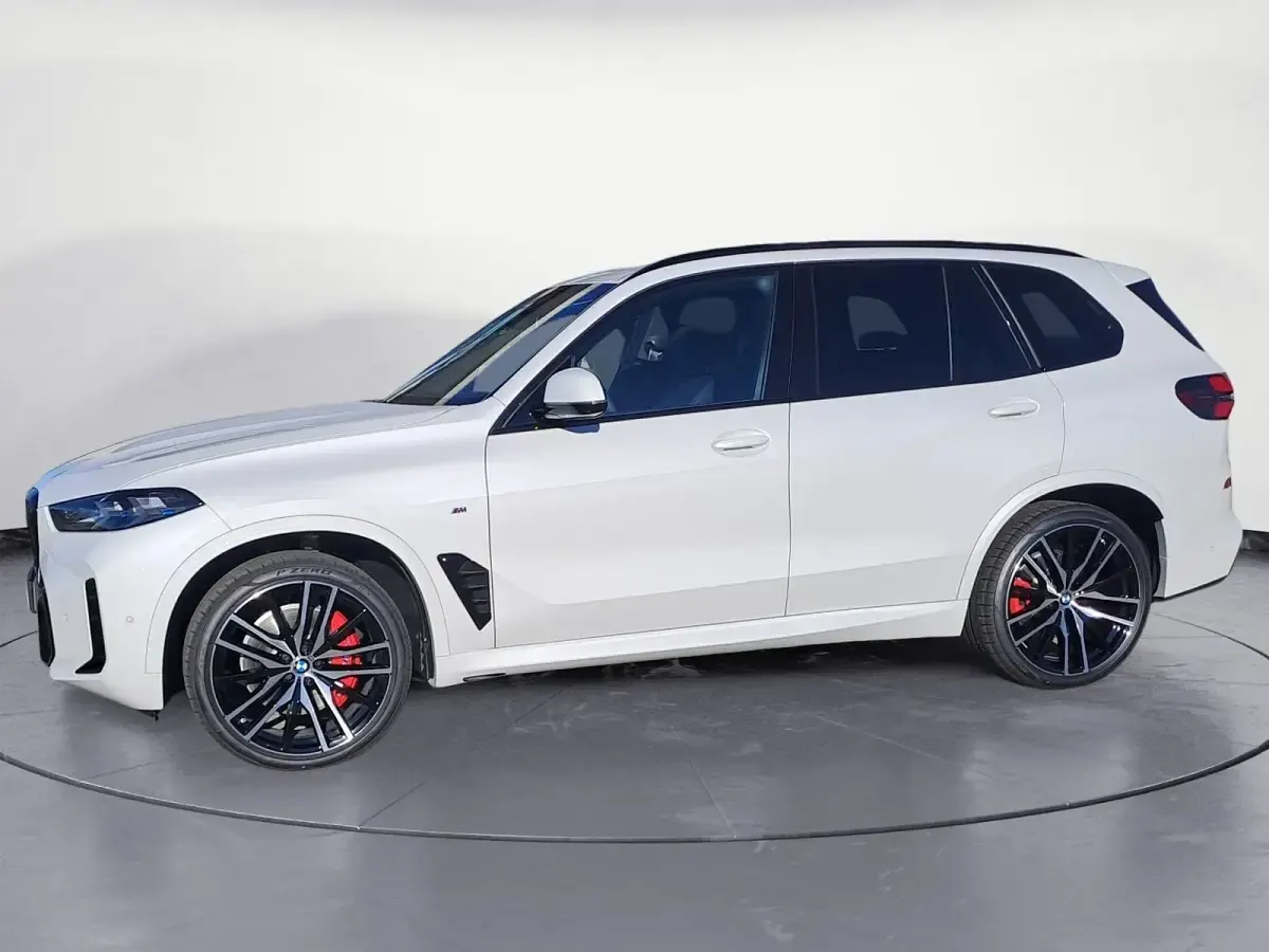 Gebraucht BMW X5 M Sport 298 PS (219 kW) 2025 SUV