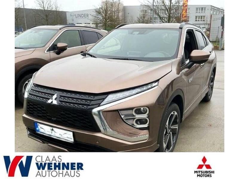 Gebraucht Mitsubishi Eclipse Cross Plus 188 PS (138 kW) 2022 M) (braun SUV