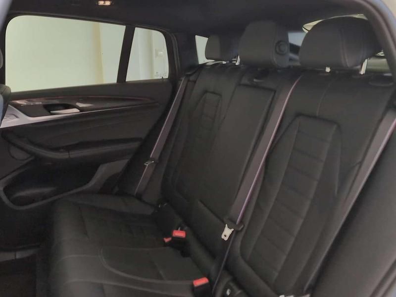 Gebraucht BMW X4 M Sport 286 PS (210 kW) 2023 Alpinweiss uni SUV