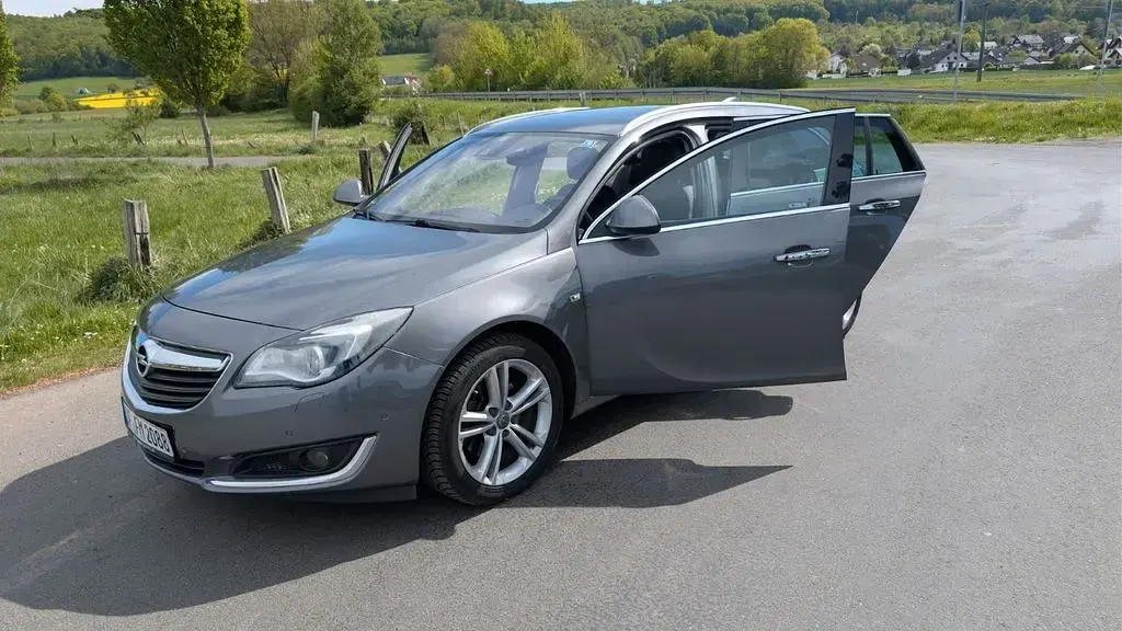 Second-hand Opel Insignia 170 CP (125 kW) 2017 Gri Break
