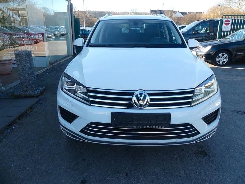 Gebraucht VW Touareg 204 PS (150 kW) 2016 Weiß SUV