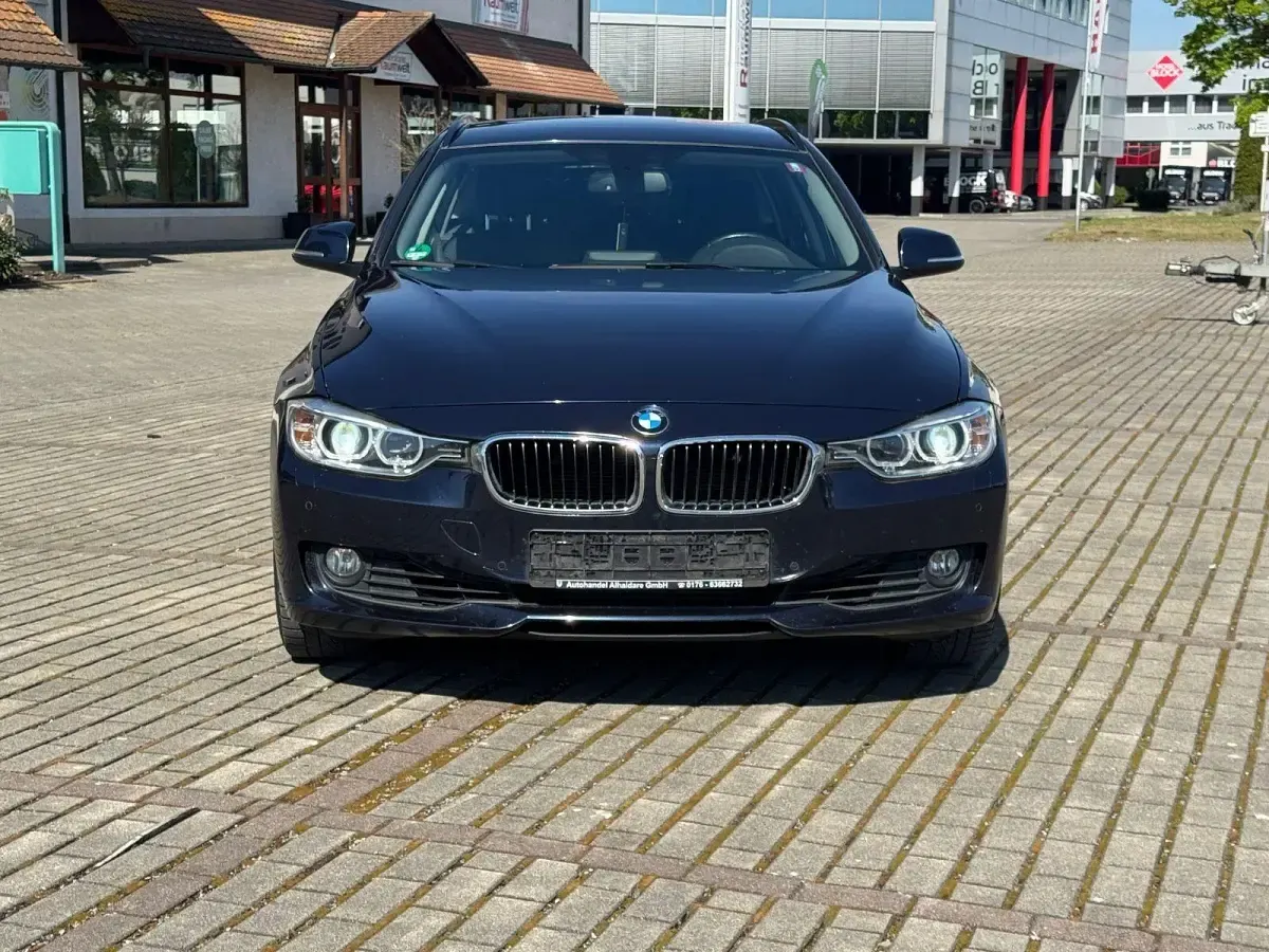 Second-hand BMW 320 184 CP (135 kW) 2015 Albastru Break