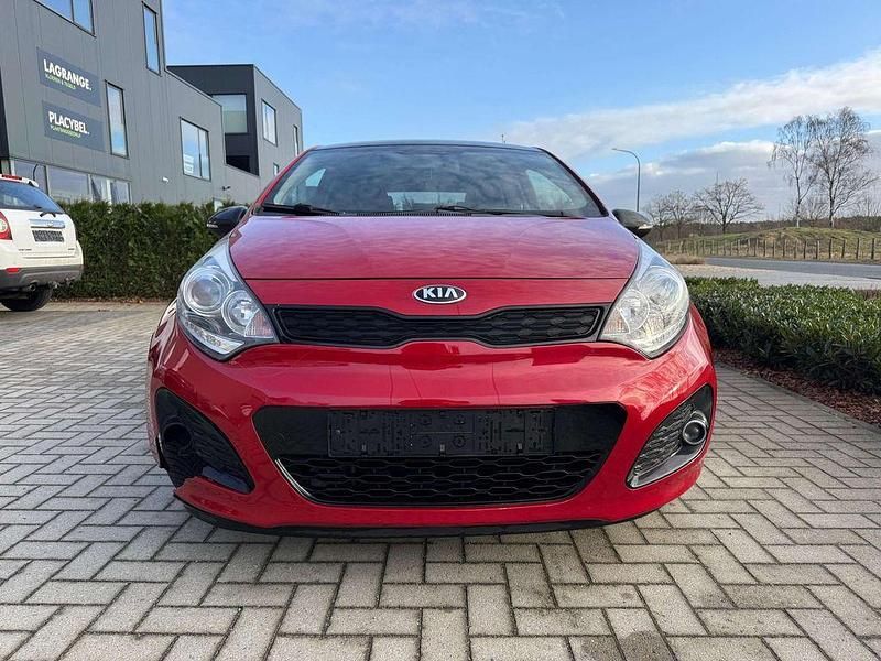Gebraucht Kia Rio 84 PS (61 kW) 2011 Rot Limousine