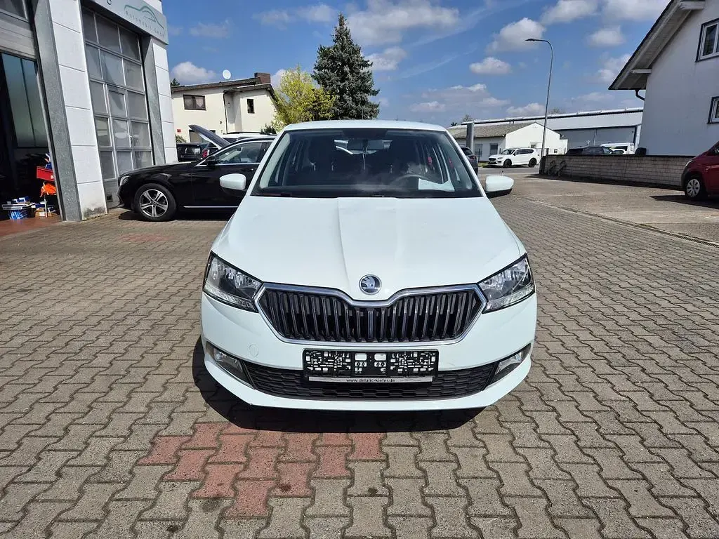Gebraucht Skoda Fabia Cool Plus 75 PS (55 kW) 2019 Bila laser/laser white Limousine