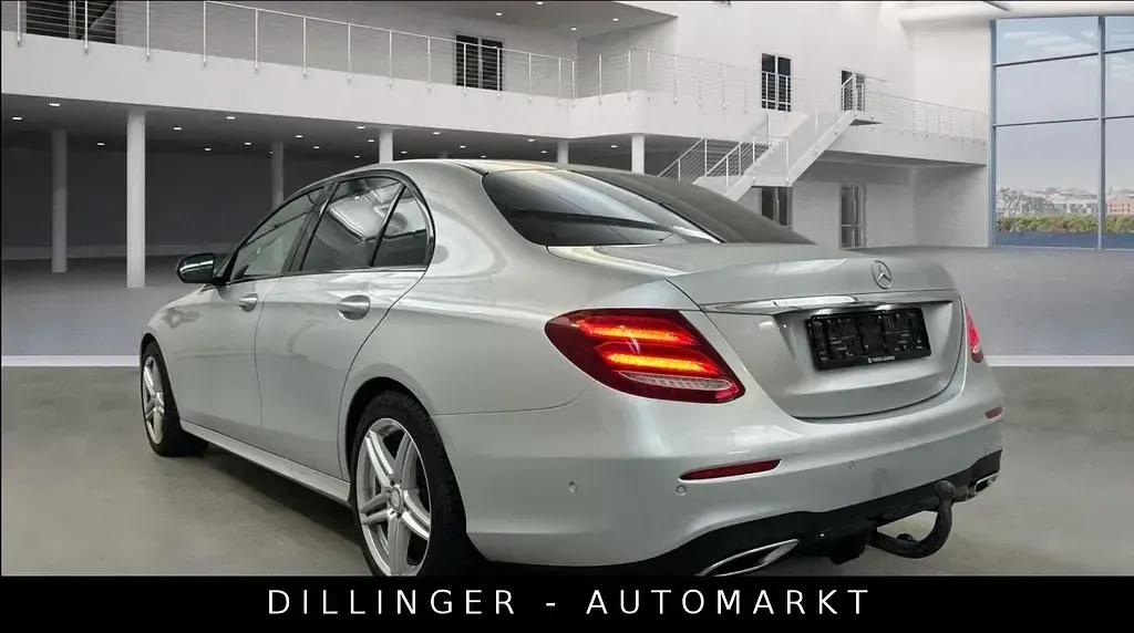 Gebraucht Mercedes E220 AMG line 194 PS (142 kW) 2017 Silber Limousine