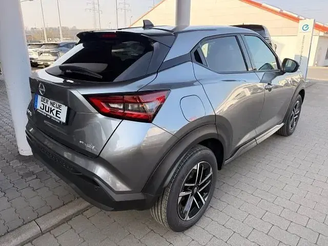Neu Nissan Juke N-Connecta 143 PS (105 kW) 2026 Grau SUV