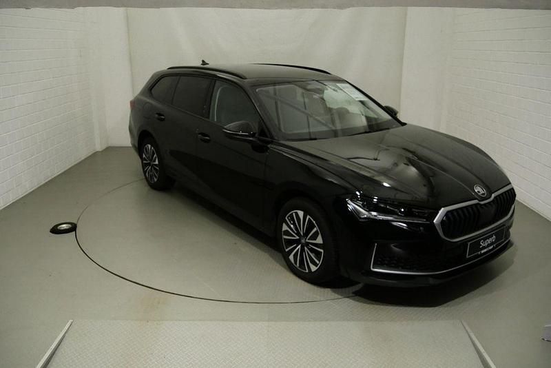 Gebraucht Skoda Superb Selection 150 PS (110 kW) 2025 Schwarz Kombi