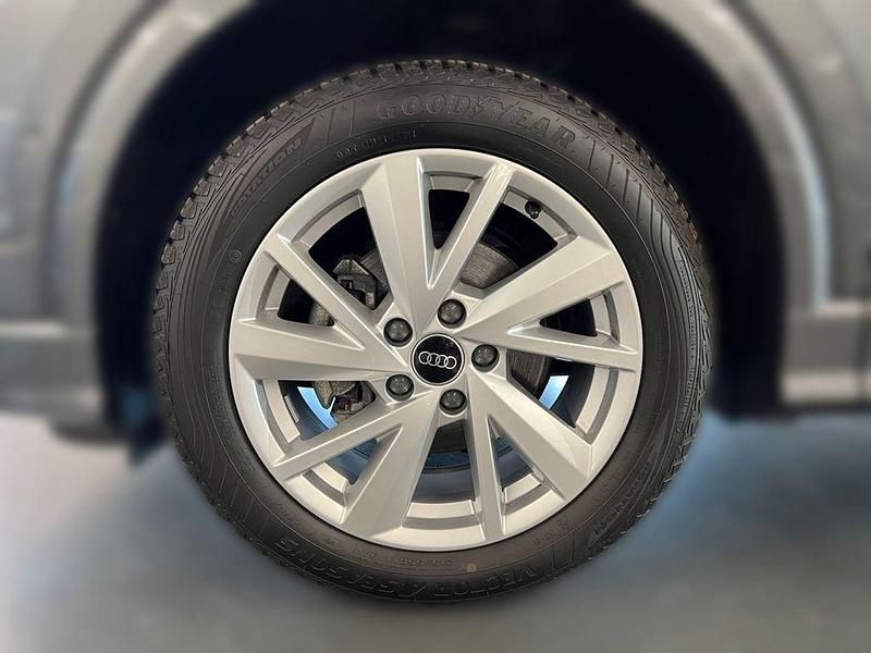 Gebraucht Audi Q2 S-Line 150 PS (110 kW) 2025 Grau SUV