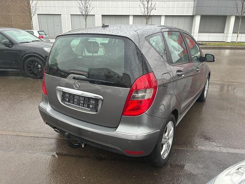 Gebraucht Mercedes A160 Avantgarde 95 PS (69 kW) 2010 Grau Limousine